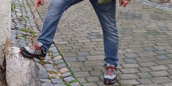 Zum Stein des Anstoßes